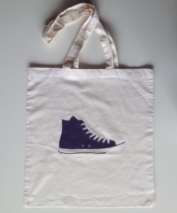 tote bag chaussure violette
