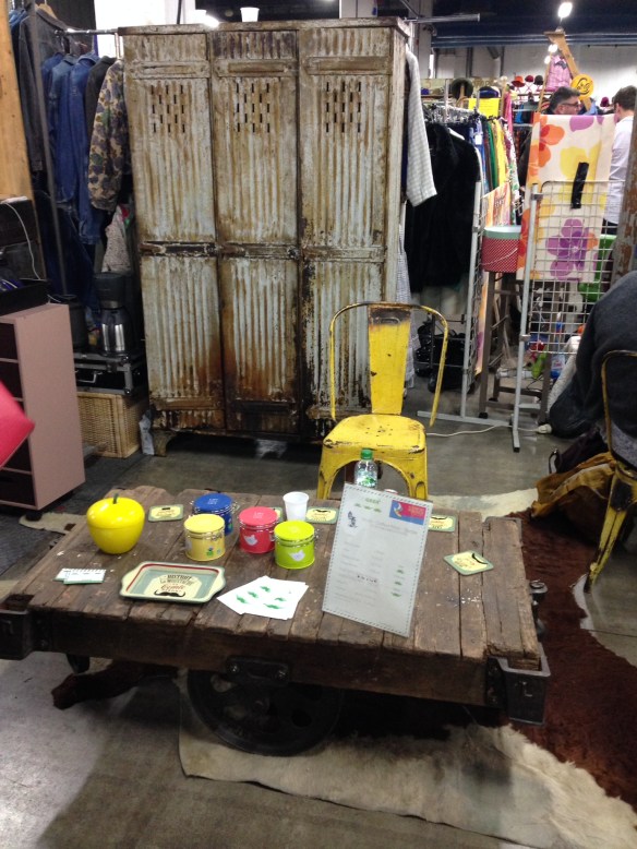 marché de la mode vintage maquillage